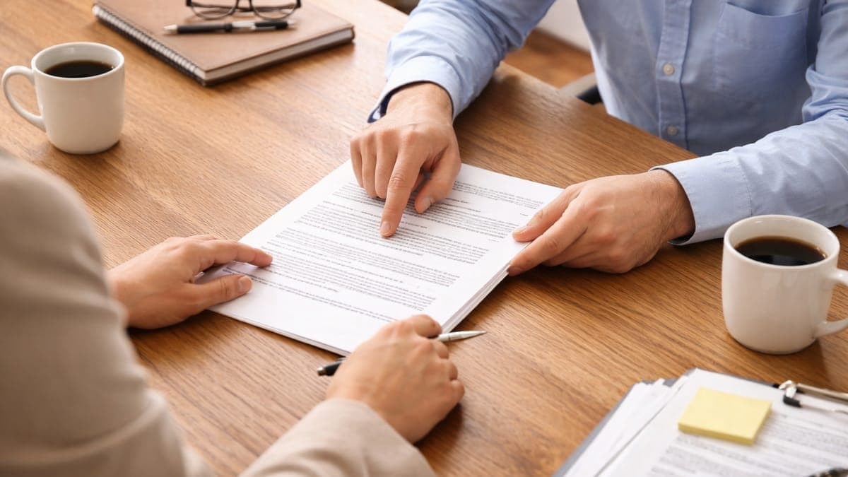 How to Negotiate a Freelance Contract Without Burning the Relationship